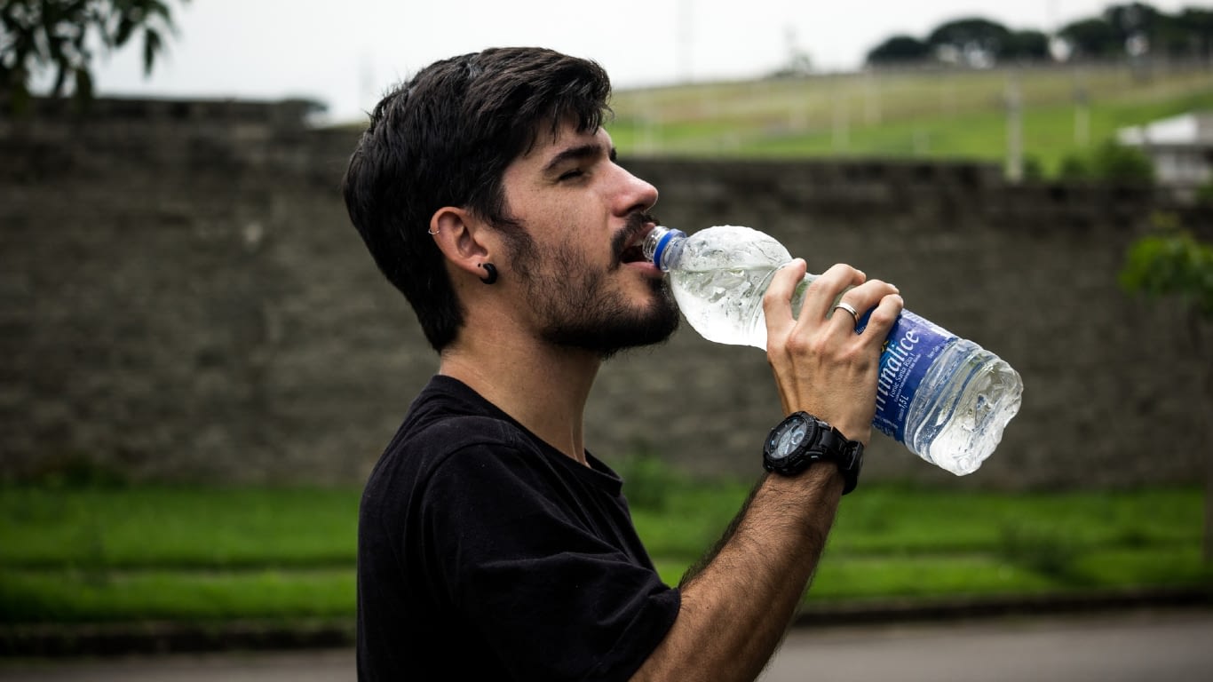 Sehari Berapa  Liter  Air Yang Diperlukan Badan Zon 